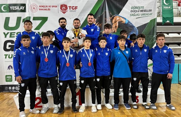 Şahinbeyli güreşçilerden Türkiye Kupası'nda büyük başarı
