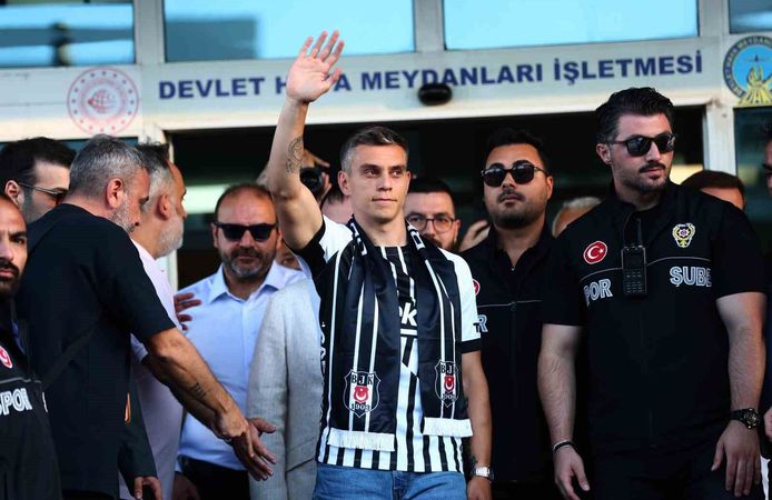 Leandro Trossard, Beşiktaş için İstanbul'a geldi