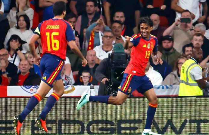 İspanya'dan İngiltere karşısında geri dönüş: 3-2
