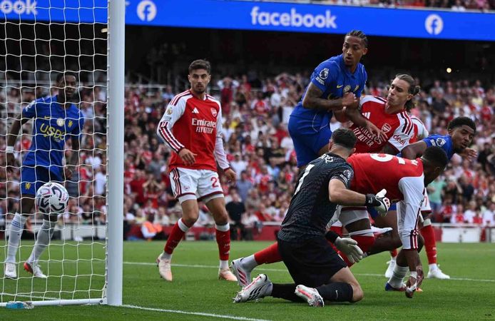 Londra derbisinde kazanan Arsenal