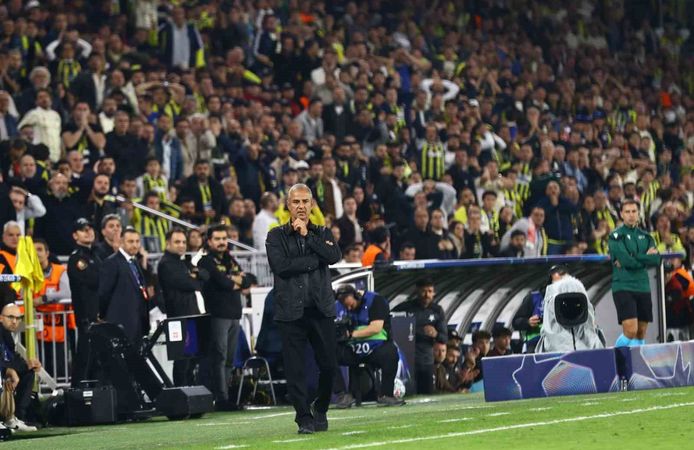 İsmail Kartal'a 'istifa' tezahüratları