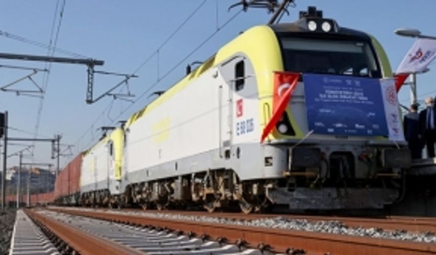 Türkiye'den Çin'e gidecek ilk blok ihracat treni Ankara'ya ulaştı