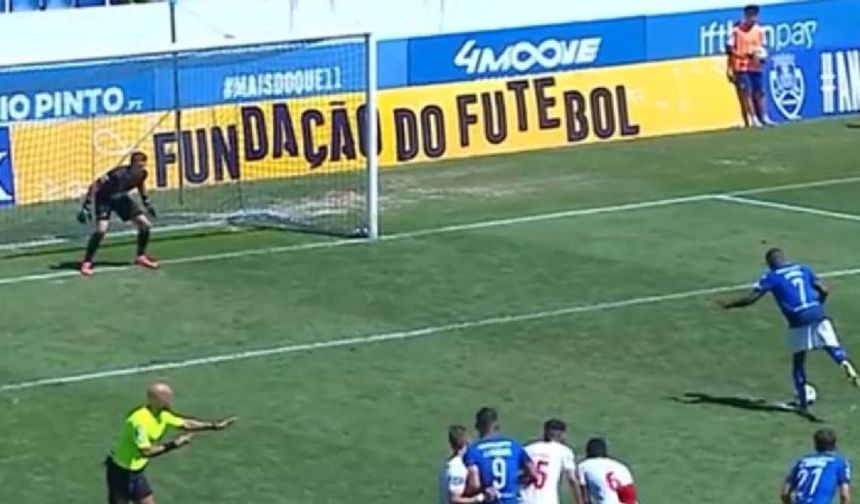 Portekiz 2. Ligi'nde garip penaltı vuruşu