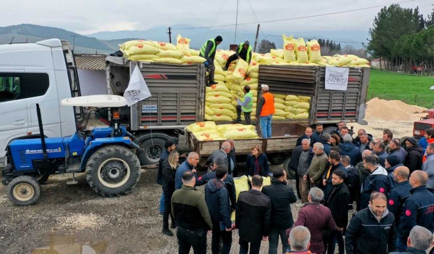 Gaziantep Büyükşehir Belediyesinden arpa ve buğday üreticilerine gübre desteği