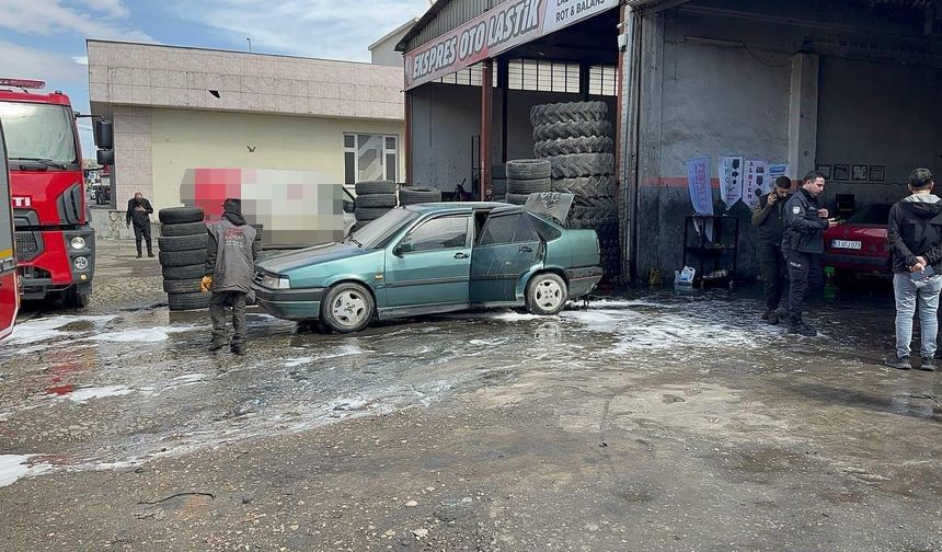Gaziantep’te otomobilin LPG tüpünün patladığı anın görüntüsü ortaya çıktı