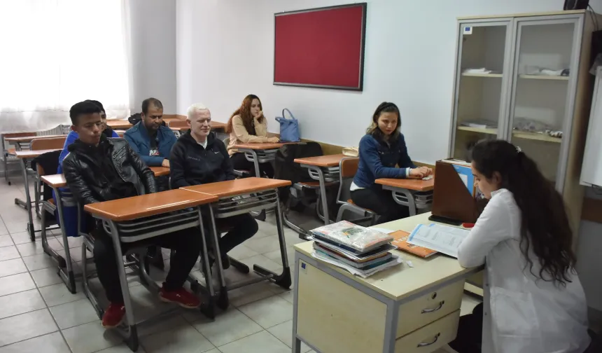 Gaziantep'teki görme engelliler memurluk için sınava hazırlanıyor
