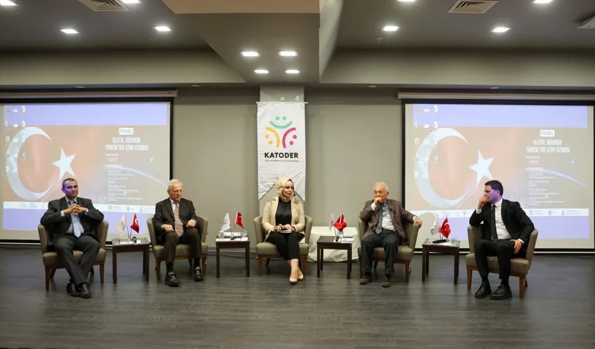 Gaziantep'te "Dijital Dünyada Türkiye'nin Uzay Vizyonu" konulu panel düzenlendi