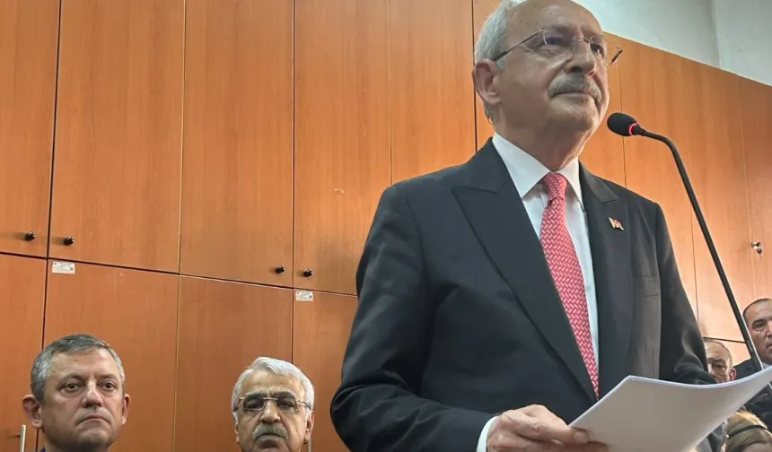 Kemal Kılıçdaroğlu'na siyasi yasak davası: Özgür Özel ve Mansur Yavaş duruşmaya katıldı