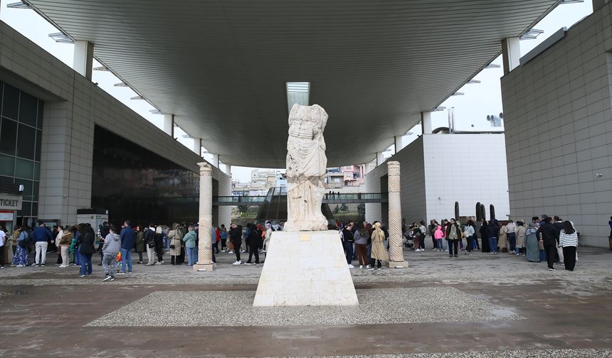 Zeugma Mozaik Müzesinde bayram hareketliliği
