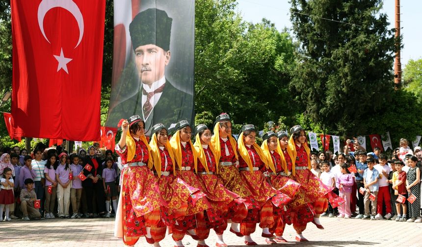 Araban'da 23 Nisan Ulusal Egemenlik ve Çocuk Bayramı kutlandı
