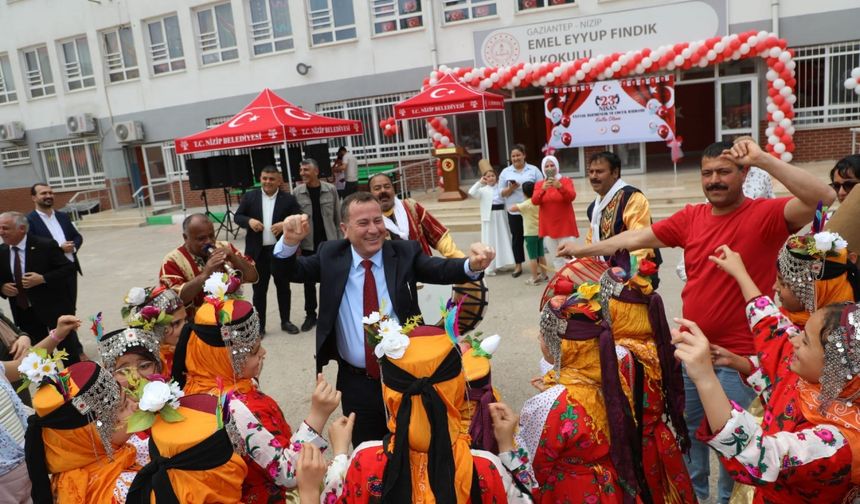 Nizip ilçesinde 23 Nisan Ulusal Egemenlik ve Çocuk Bayramı kutlandı