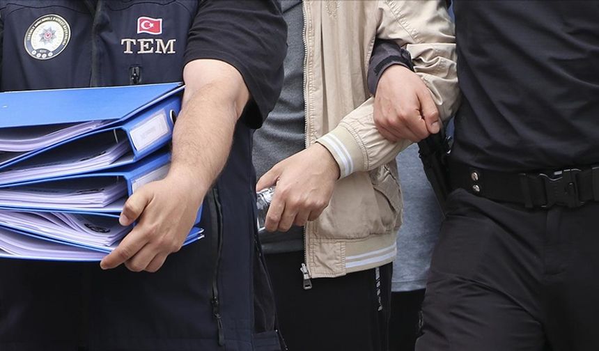 İtirafçı, FETÖ'nün araç cam sileceği ve su saati kutusundaki para transferini anlattı