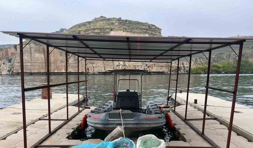 Yasak olmasına rağmen ağ atarak balık avlayan 2 şahıs yakalandı