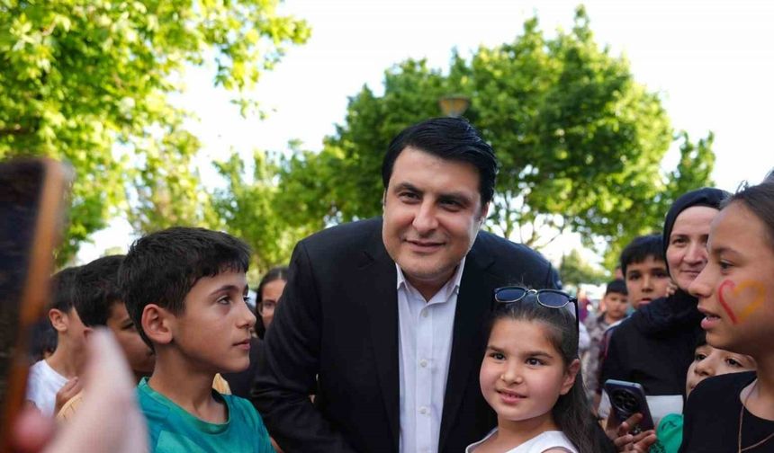 Şehitkamil Belediye Başkanı Yılmaz’dan çocuklara sürpriz ziyaret