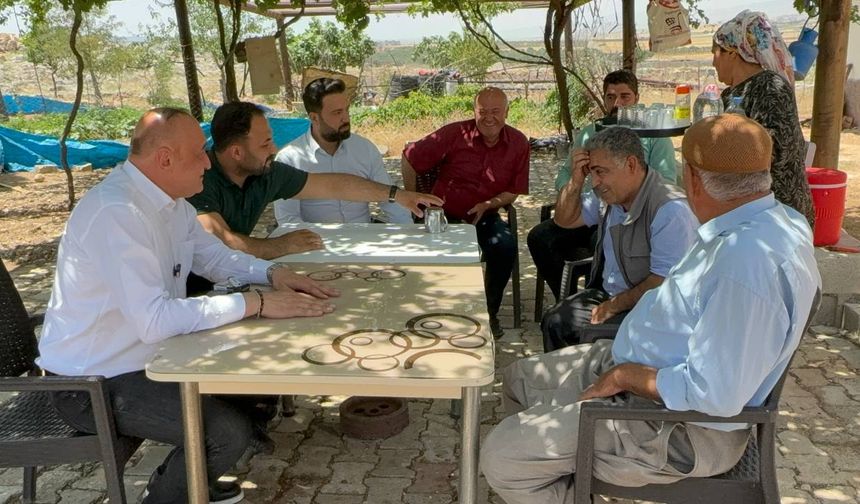 CHP'li Meriç Araban'lı çiftçilerin yanında