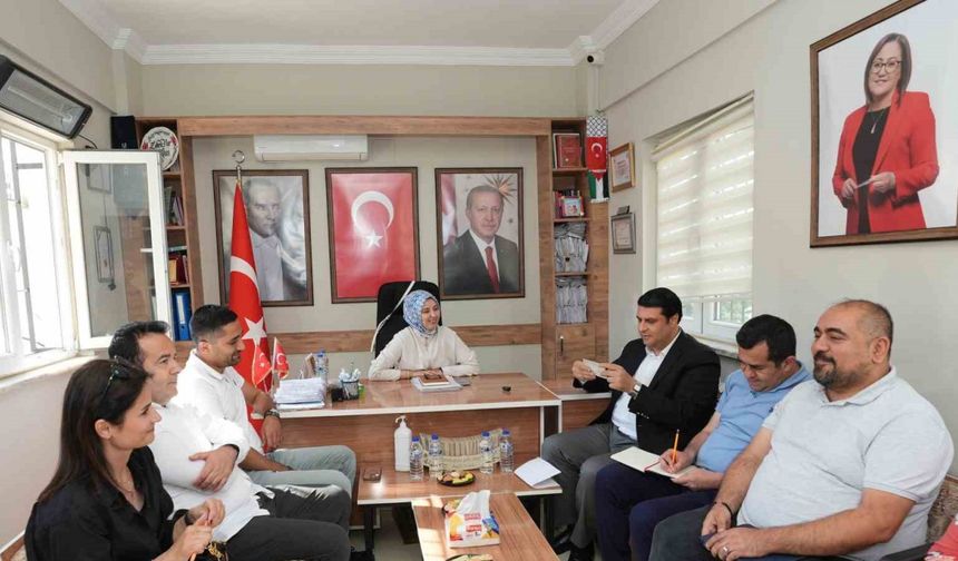 Yılmaz’dan Çamlıtepe ve Gaziler Mahallelerine ziyaret