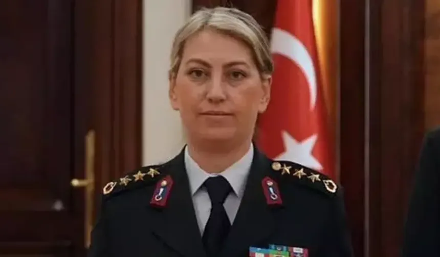 Bir ilke imza atmıştı! Gülden Mat Şakir tuğgeneralliğe terfi etti...