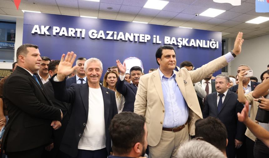 Umut Yılmaz AK Parti Gaziantep İl Başkanlığında: ''Biz de bu davanın sizler gibi neferiyiz.''