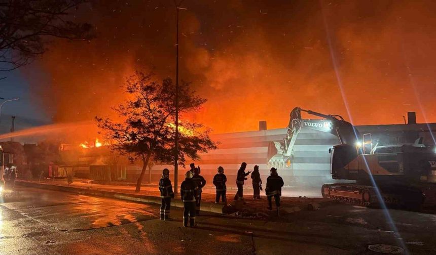 Gaziantep’te fabrikadaki yangın kontrol altına alındı