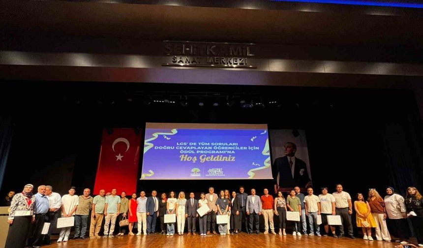 Şehitkamil’in Türkiye birincilerine dizüstü bilgisayar