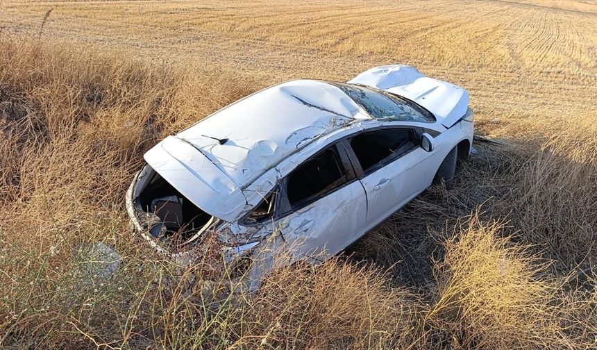 Gaziantep'te otomobil şarampole yuvarlandı!