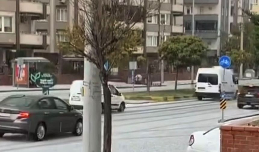 Gaziantep’te dolu yağışı! Cadde ve sokaklar beyaza büründü