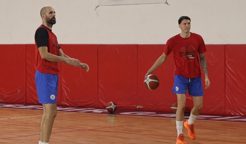 Gaziantep Basketbol liderlik koltuğunu bırakmak istemiyor