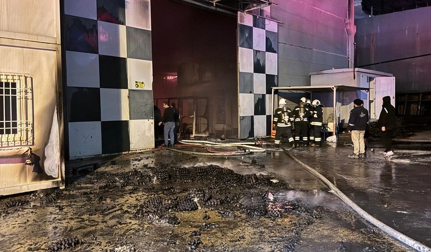 Gaziantep'te ambalaj fabrikasında çıkan yangın söndürüldü