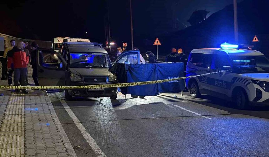 Vahşet! Yasak ilişki yaşadığı sevgilisini boğazını keserek öldürdü