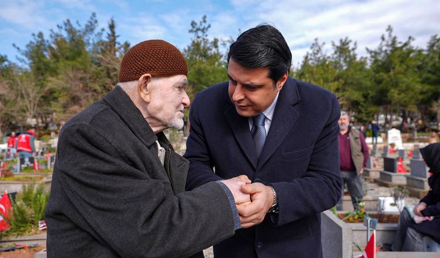 Yılmaz, Nurdağı ve İslahiye’de depremzedelerle bir araya geldi