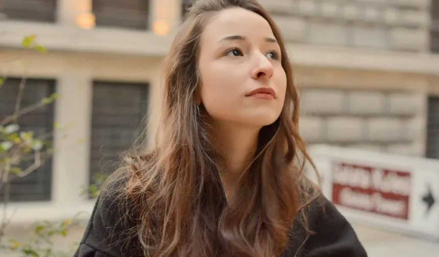 Gaziantepli Naz Ölçal’ın yeni eseri “Unutabiliyorum” rekora koşuyor