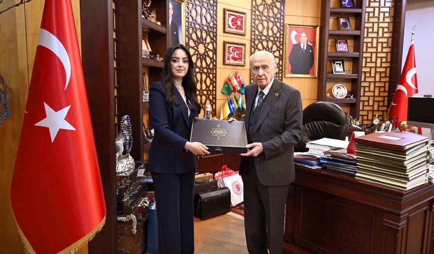 'Eserlerle Devlet Bahçeli' kitabı kamuoyuna sunuldu