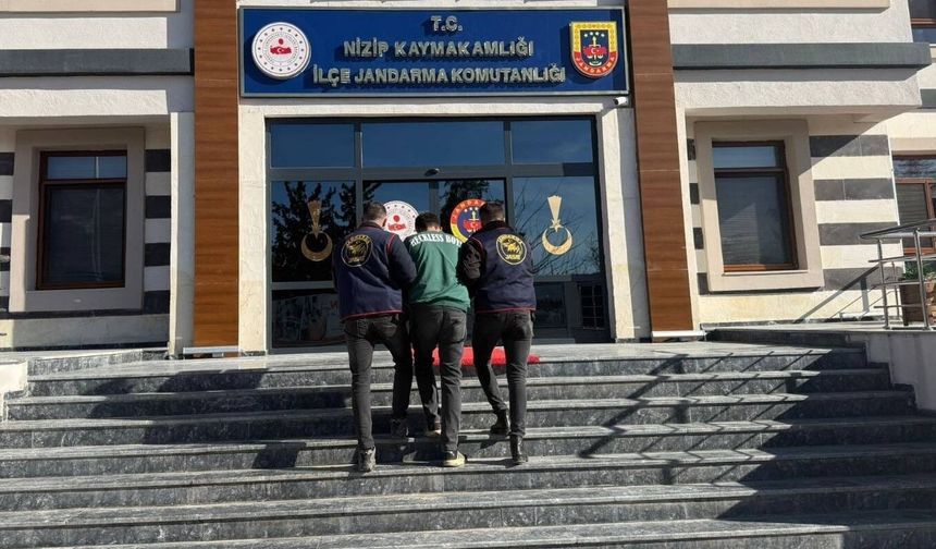 Gaziantep'te kesinleşmiş 10'ar yıl cezayla aranan 2 şahıs yakalandı