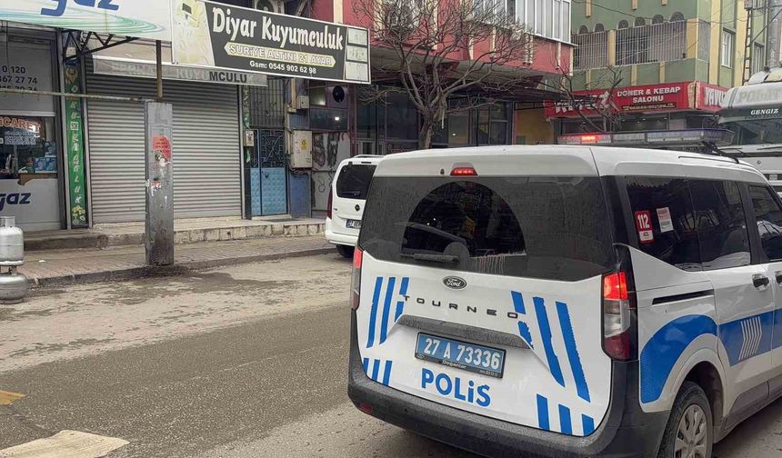 Gaziantep'te kuyumcuyu soyan şahıslar yakalandı, çalınan altınlar bulundu