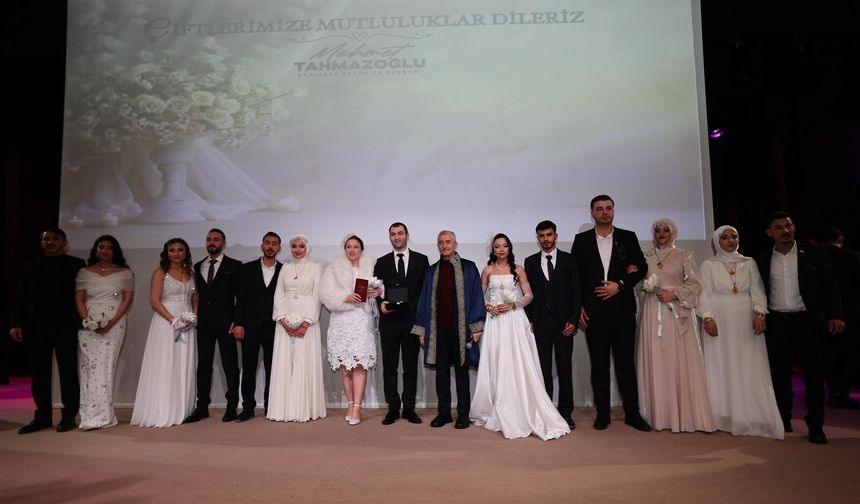62 çift mutluluğa Şahinbey’de evet dedi