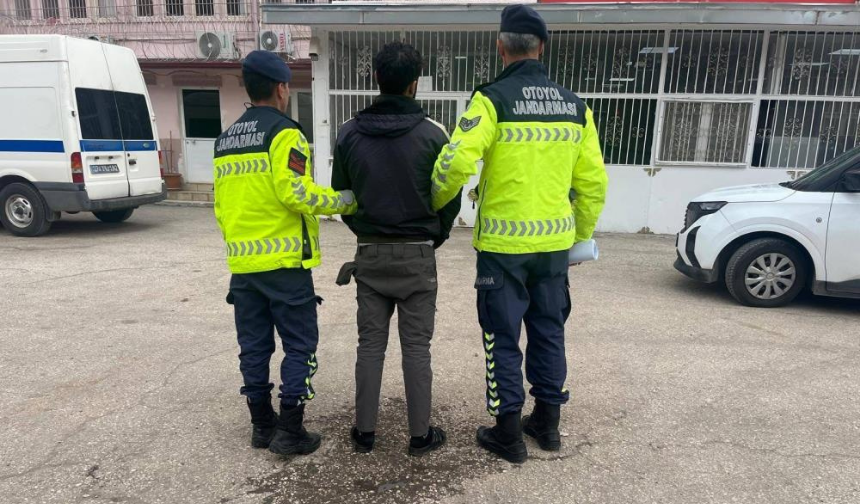 Gaziantep'te 11 düzensiz göçmen yakalandı: 3 organizatör yakalandı