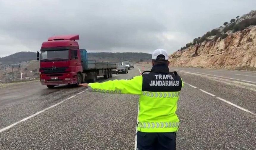 Gaziantep'te jandarmanın bayram denetimlerinde 119 aranan şahıs yakalandı