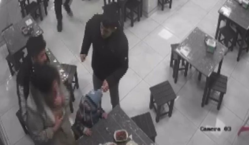 Gaziantep'te lokanta sahibinden kadın müşteriye hayat kurtaran heimlich manevrası!