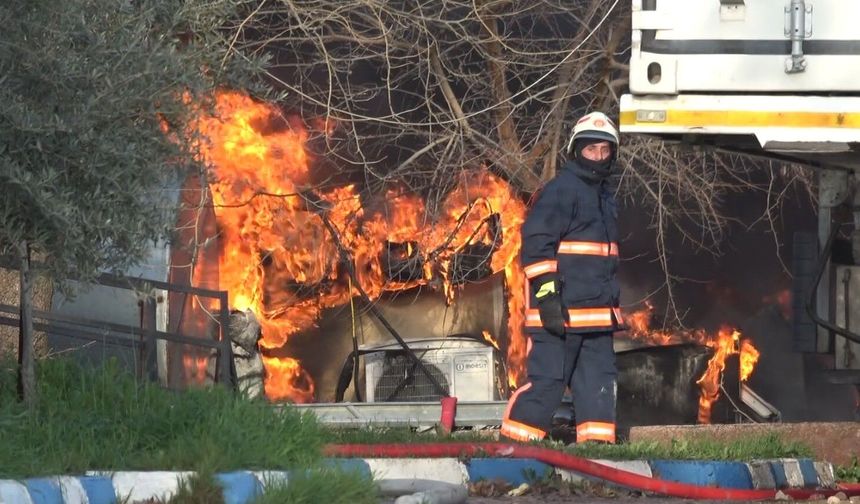 Kilis'te prefabrik yapıda yangın! Validen açıklama geldi...