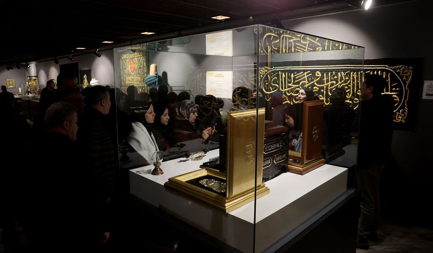 Mukaddes Emanetler, Gaziantep'te vatandaşlarla buluşuyor