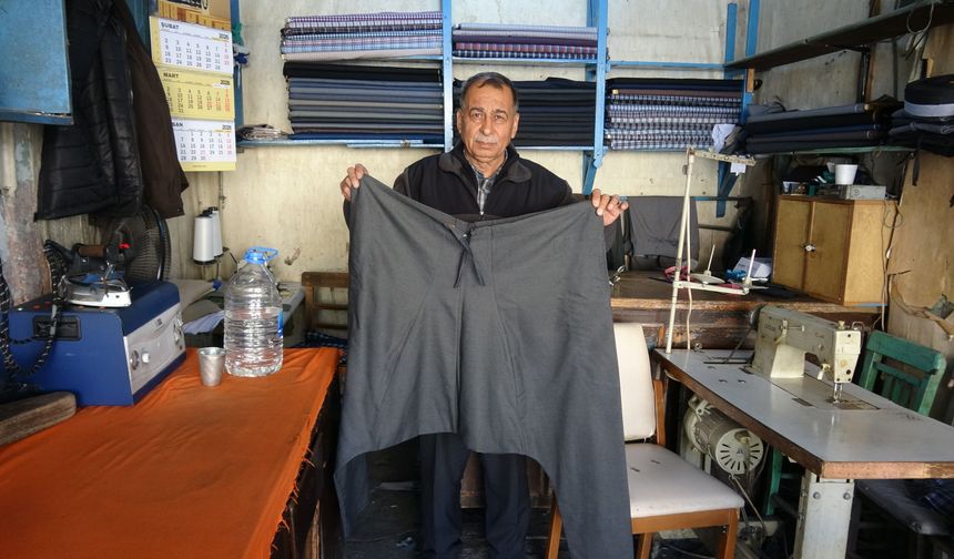 Gaziantepli terzi ustası yarım asırdır geleneksel şalvar dikiyor
