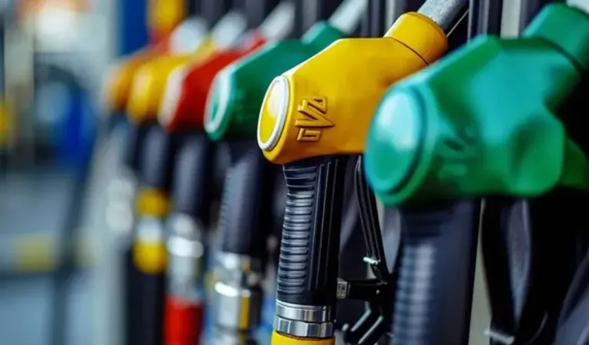 Motorin ve benzine dev zam geliyor: Pompaya yansıyacak