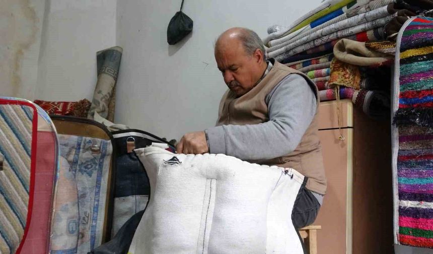 Gaziantep'te 45 yıllık semerci ustası mesleğini yaşatmaya çalışıyor