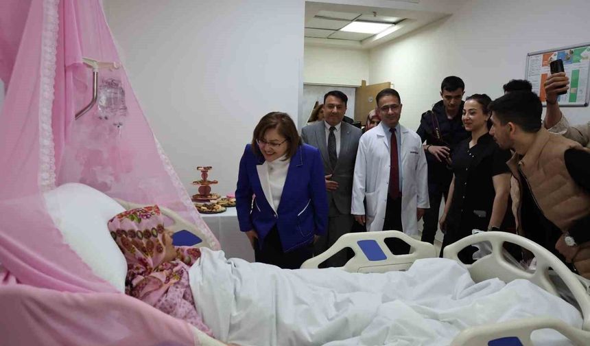 Gaziantep'te 'Bir Umut Bir Can' tüp bebek desteği projesinin ilk bebeği dünyaya geldi