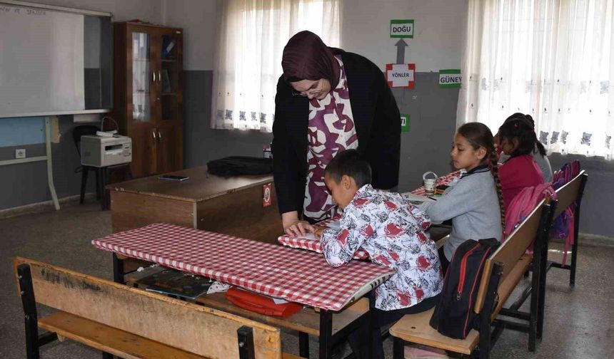 Gaziantep'te köy okulunda 4 öğrencisini geleceğe hazırlıyor