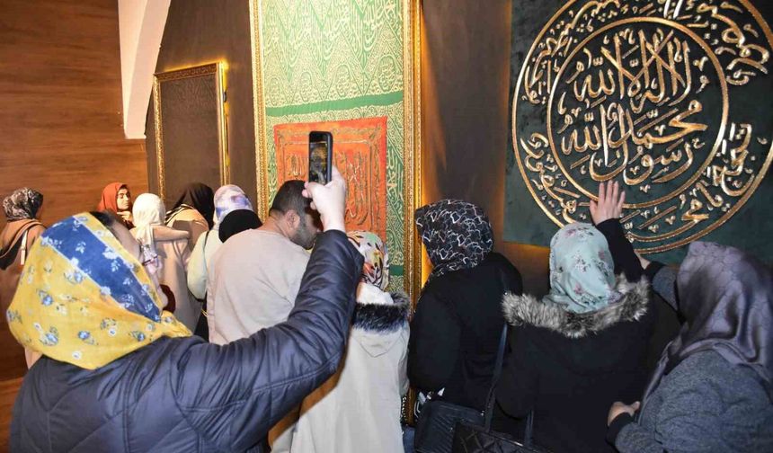 Gaziantep'te Mukaddes Emanetler Sergisi açıldı