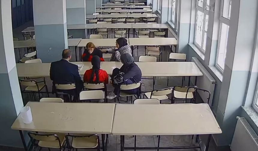 Gaziantep'te öğretmenden hayat kurtaran Heimlich müdahalesi!