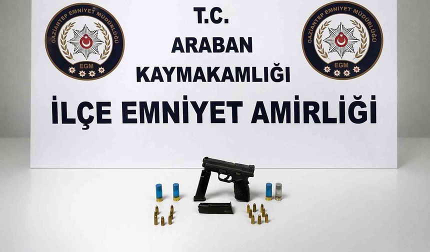 Gaziantep'te şüpheli araçta ruhsatsız silah ele geçirildi: 1 gözaltı