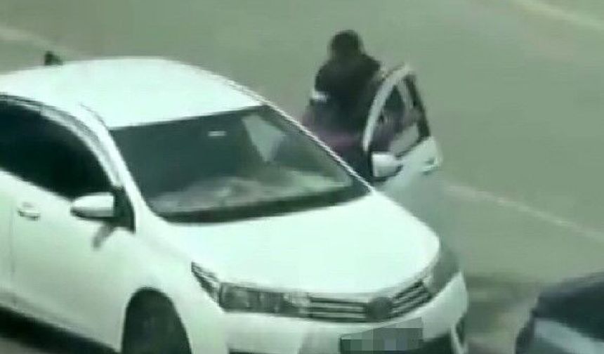 Gaziantep'te trafikte yaşanan şiddet olayı cep telefonu kamerasında