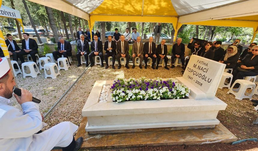 Naci Topçuoğlu vefatının 18. yılında mezarı başında dualarla anıldı